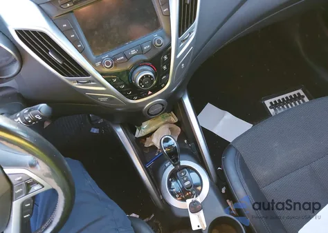 2016 Hyundai Veloster z USA, uszkodzony, nr VIN KMHTC6AD9GU298538